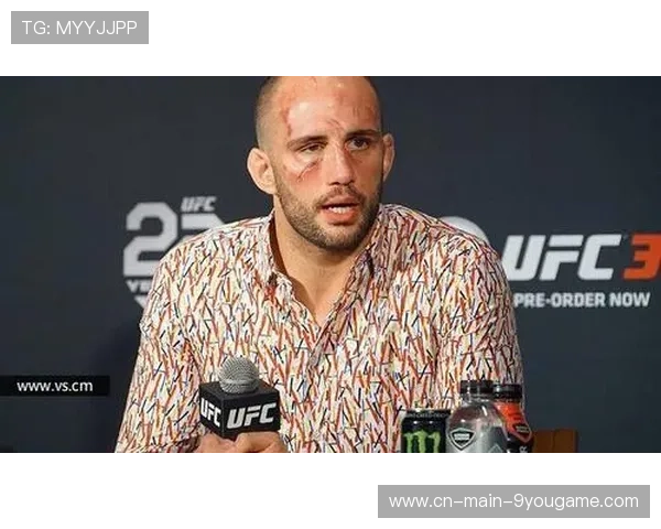 UFC飞踢神技：瞬间击中颧骨，惊心动魄的震撼声吓人现场体验